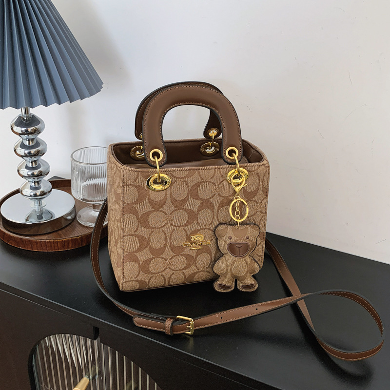 Lüks Kadın Çantası 2026 Yeni V - Women'S Bags At M&S incelemesi ve fiyatı